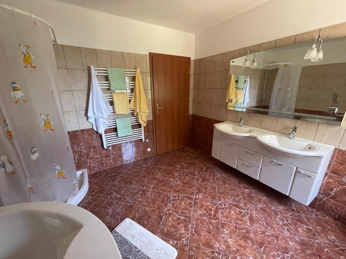 Apartma Vatovec Анкаран Екстериор снимка