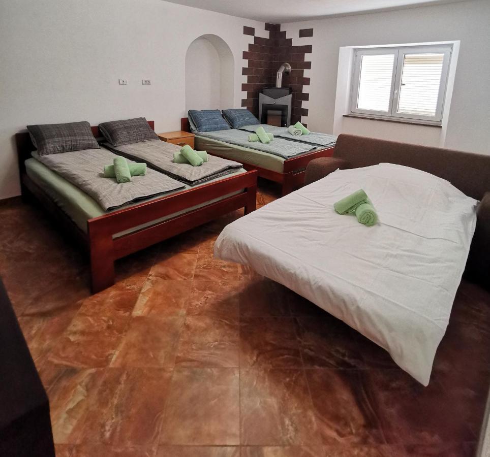 Apartma Vatovec Анкаран Екстериор снимка